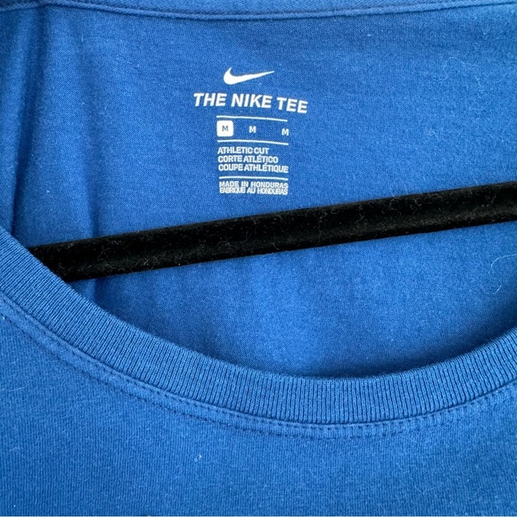 The Nike Tee Blue Run Size Medium - Picture 2 of 5